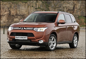 Subaru Forester XT vs Mitsubishi New Outlander GT-mitsubishi_outlander_52.jpg