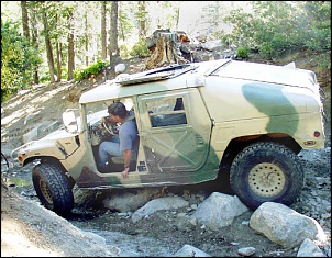 Hummer H1-slantback_20going_20down_20.jpg