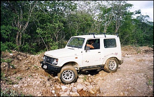 -4x4-suzuki-samurai.jpg